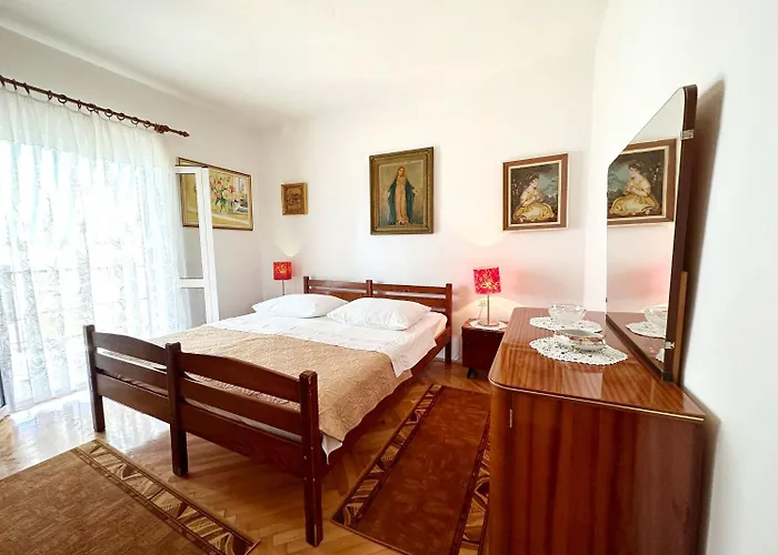 Apartments Kaza