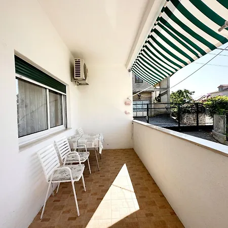Apartments Kaza Trogir Exterior photo